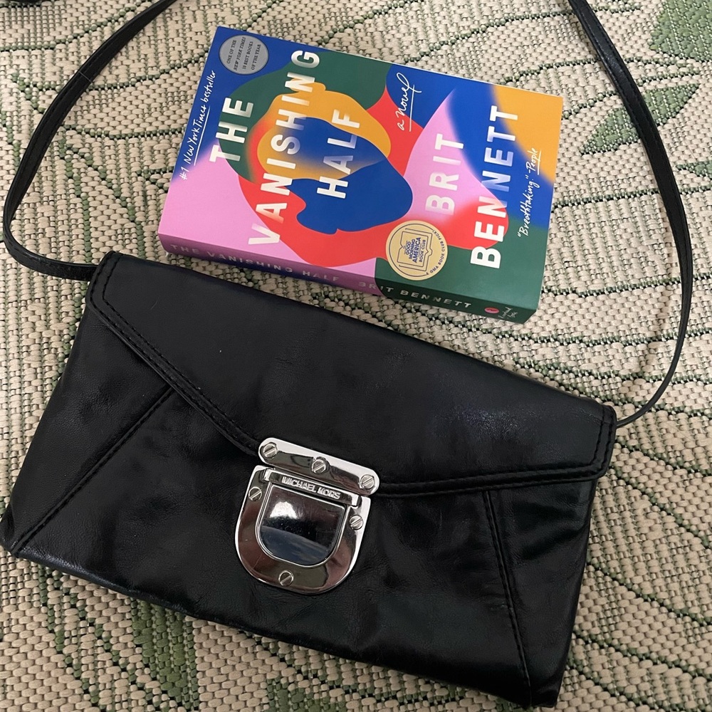 [FOR CARLY ONLY] Michael Kors Leather Shoulder Bag